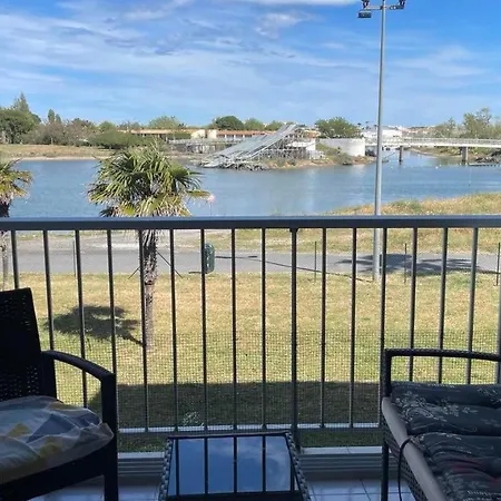 Amoureva,t2, Vue Lagon, Proche Mer, Parking, Clim, Piscine